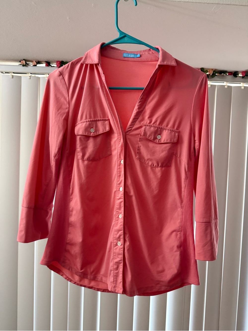 J. McLaughlin Women’s Jersey Knit Button Front Blouse 3/4 Sleeve Coral Sz Small
